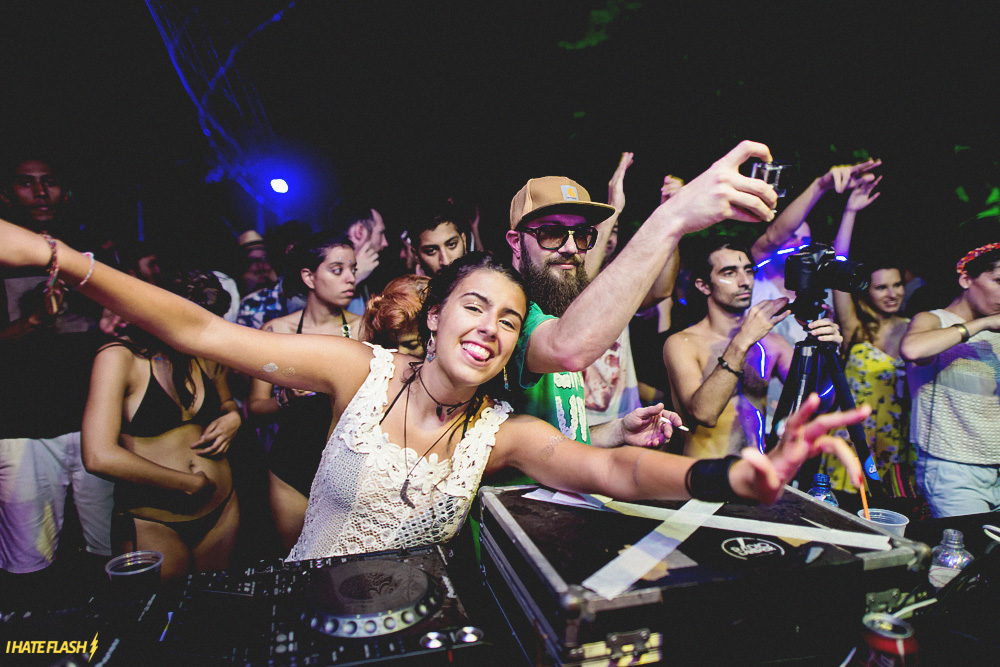 Babe club wet party